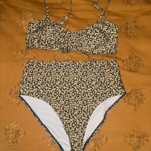 Old Navy bikini, high waisted blue and yellow floral, size XL